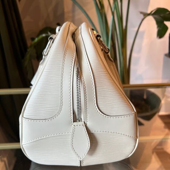 LOUIS VUITTON Ivory Epi Leather Montaigne PM Satchel - Picture 5 of 16